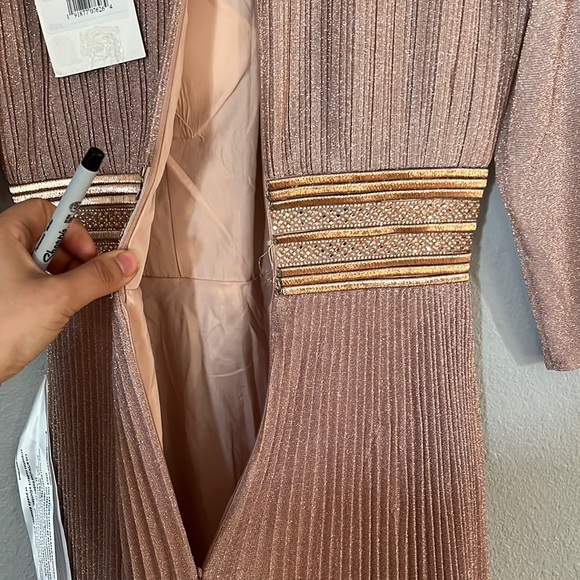 Mac Duggal Metallic 30750 Pleated A-Line Midi Cocktail Dress - Picture 10 of 17